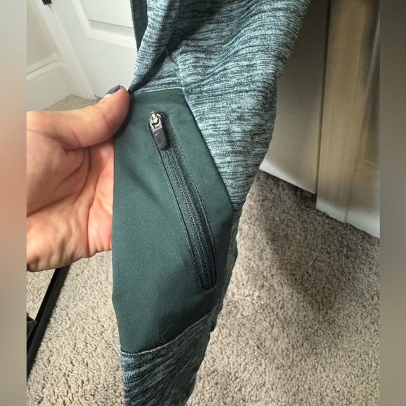 Nike Running Thermal Long Sleeve Shirt - Picture 6 of 6